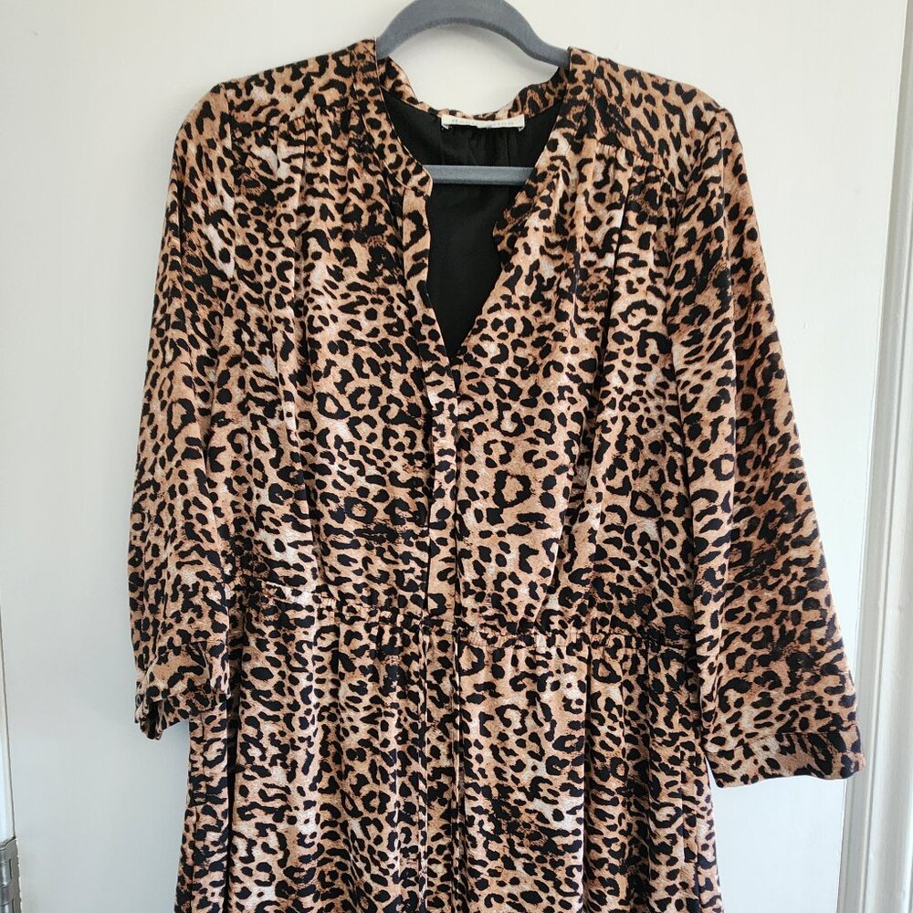 Cheetah print short dress with 3/4 sleeve